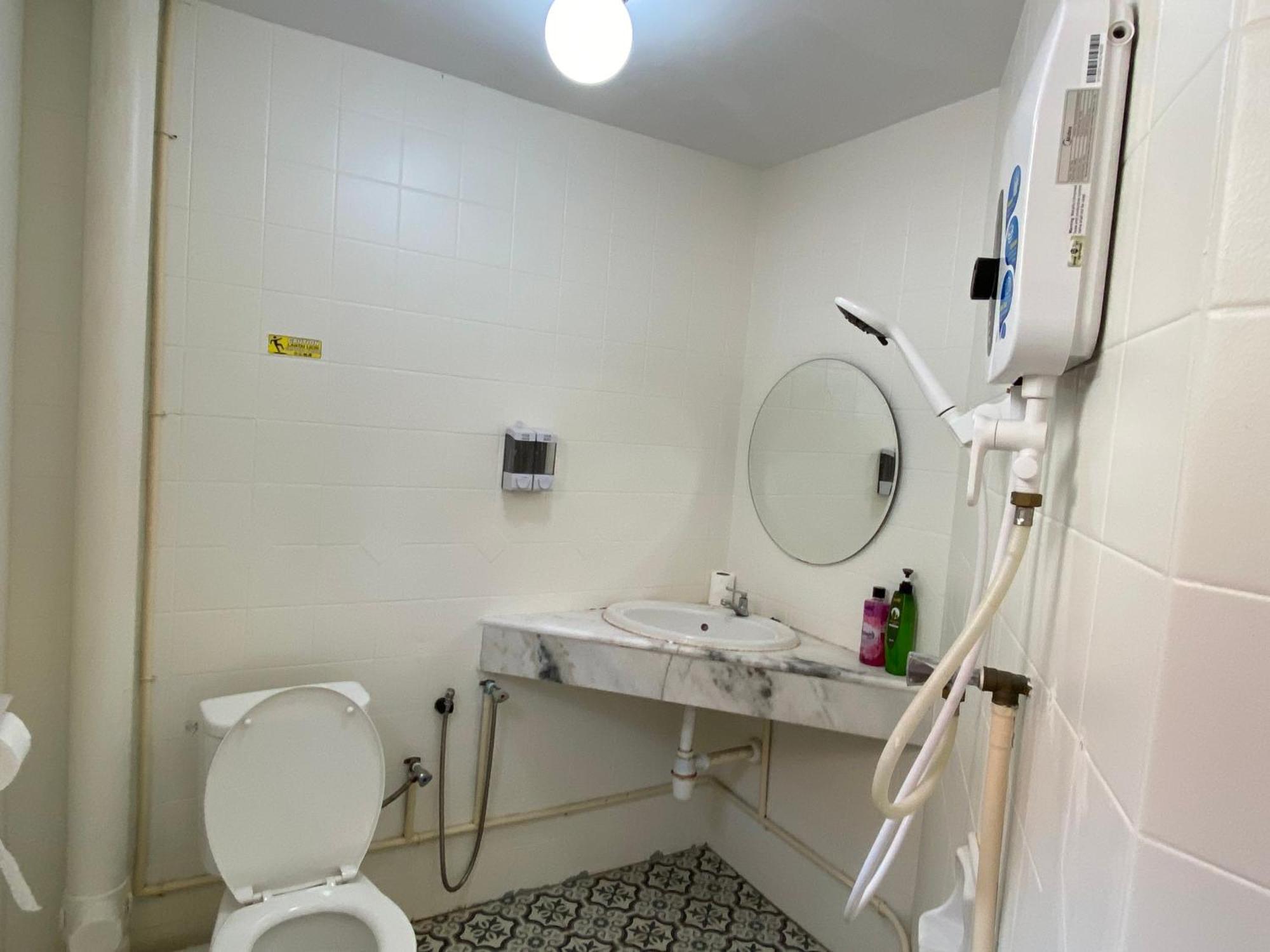 Aurora Court Service George Town
