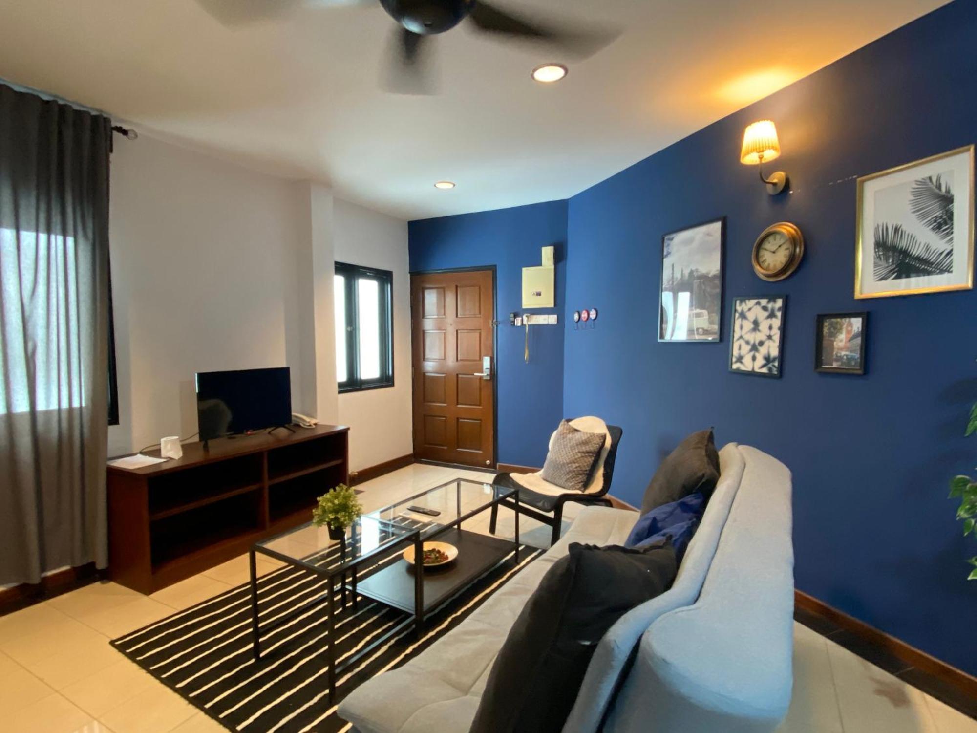 Aurora Court Service Apartment *